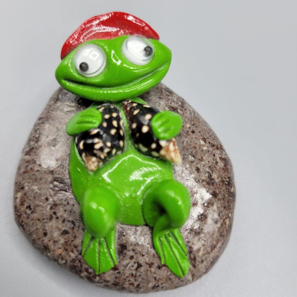 Handcrafted Frog Figurine Sitting On Stone Office Desk Home Shelf Decor